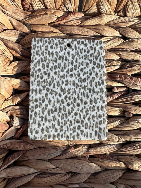 Mini White Background Leopard Reusable Car Scent